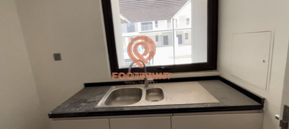 5 bedrooms Townhouse in Dubai, UAE No. 24424 7