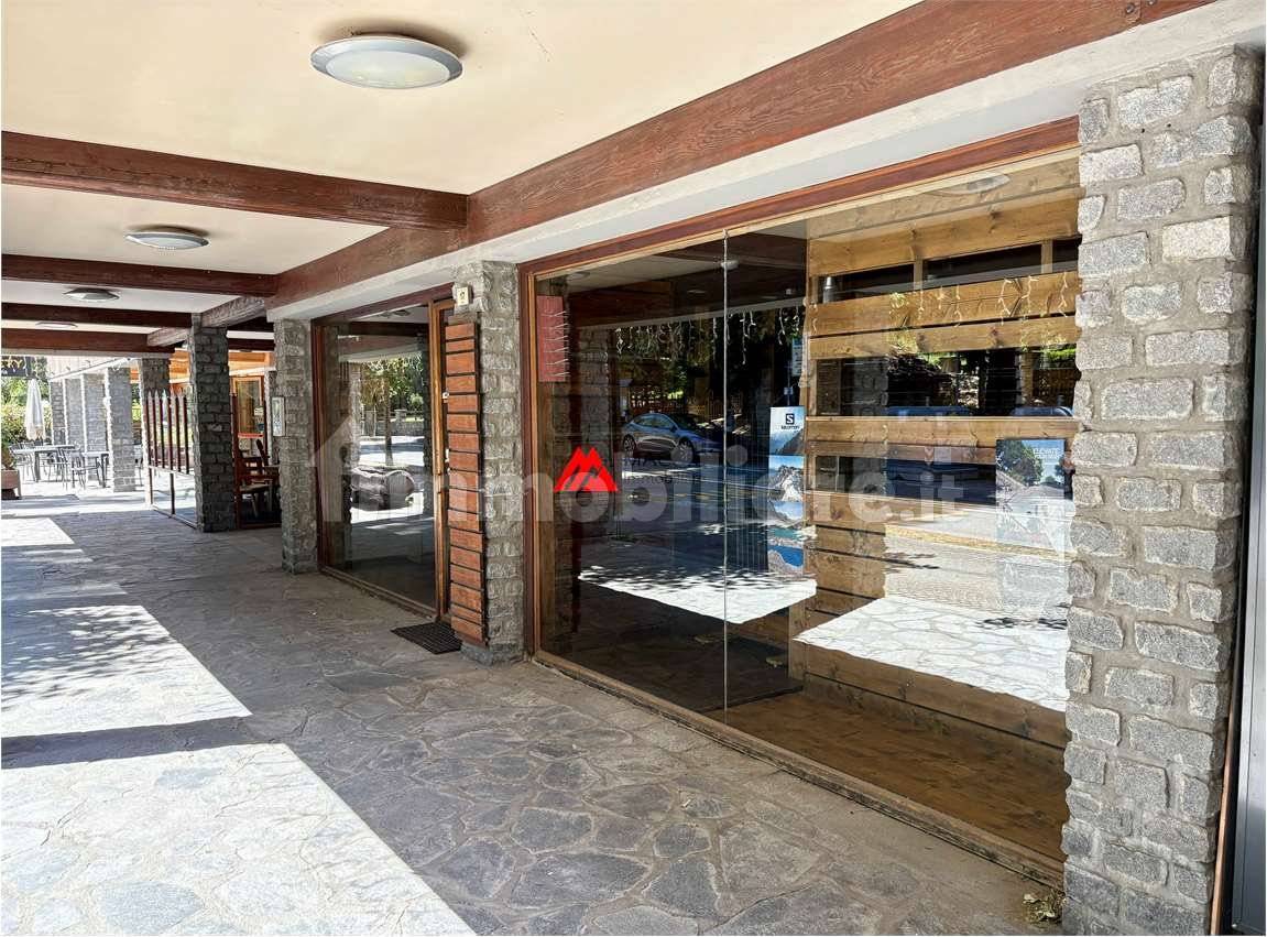 1-salle Propriété commerciale à Courmayeur, Italy No. 285706
