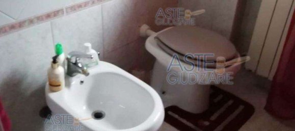 4-salle Appartement à Rome, Italy No. 12908 15