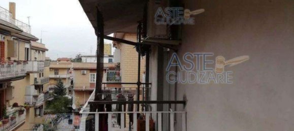 4-salle Appartement à Rome, Italy No. 12908 5