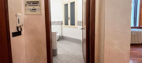 4 bedrooms Apartment in Empoli, Italy No. 333520 9