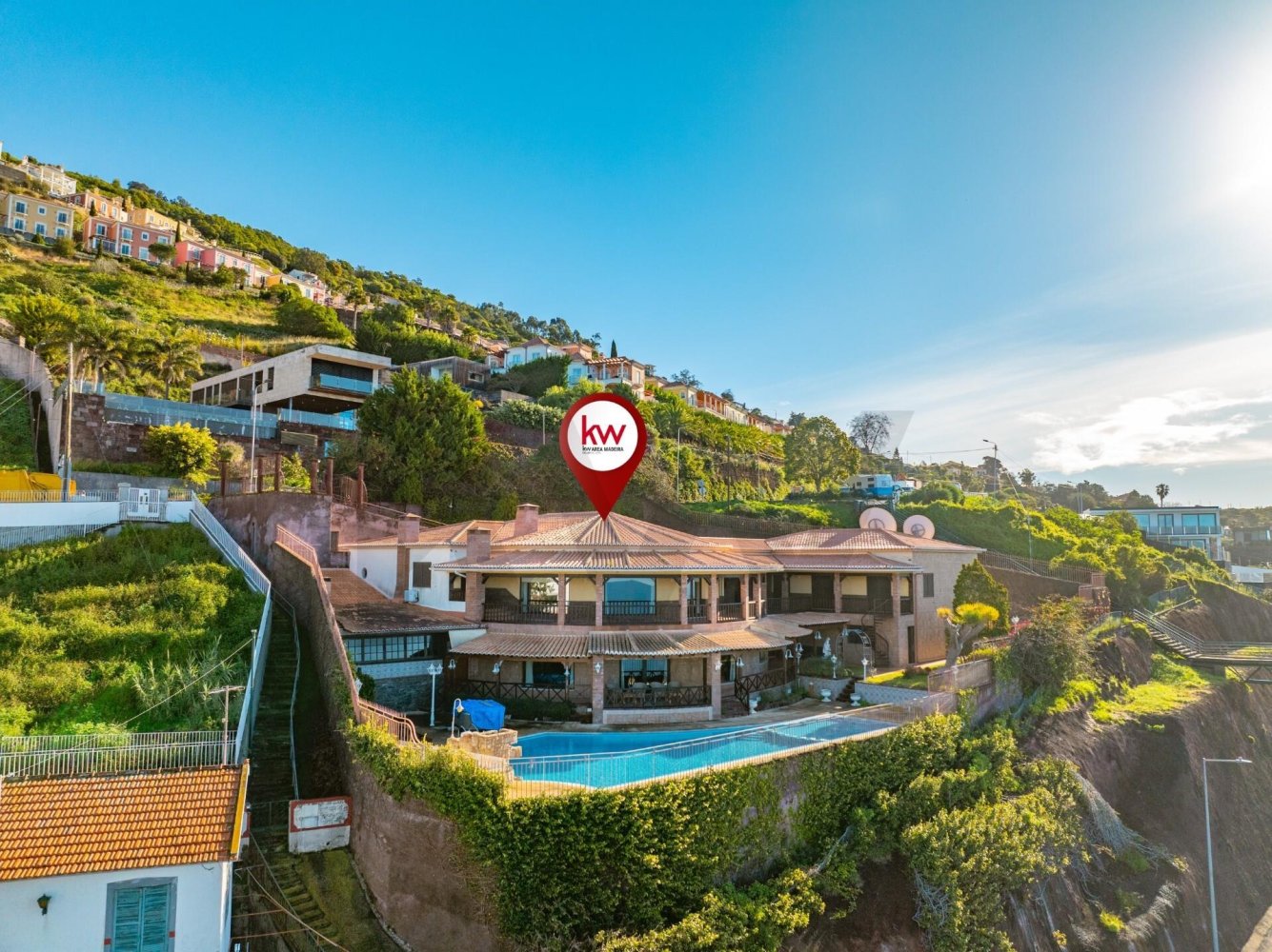 Casa de 6 dormitorios en Funchal, Portugal No. 98259