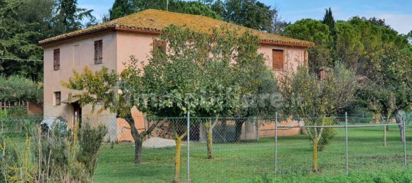 Дом с 4 спальнями в Фано, Италия № 116326 2