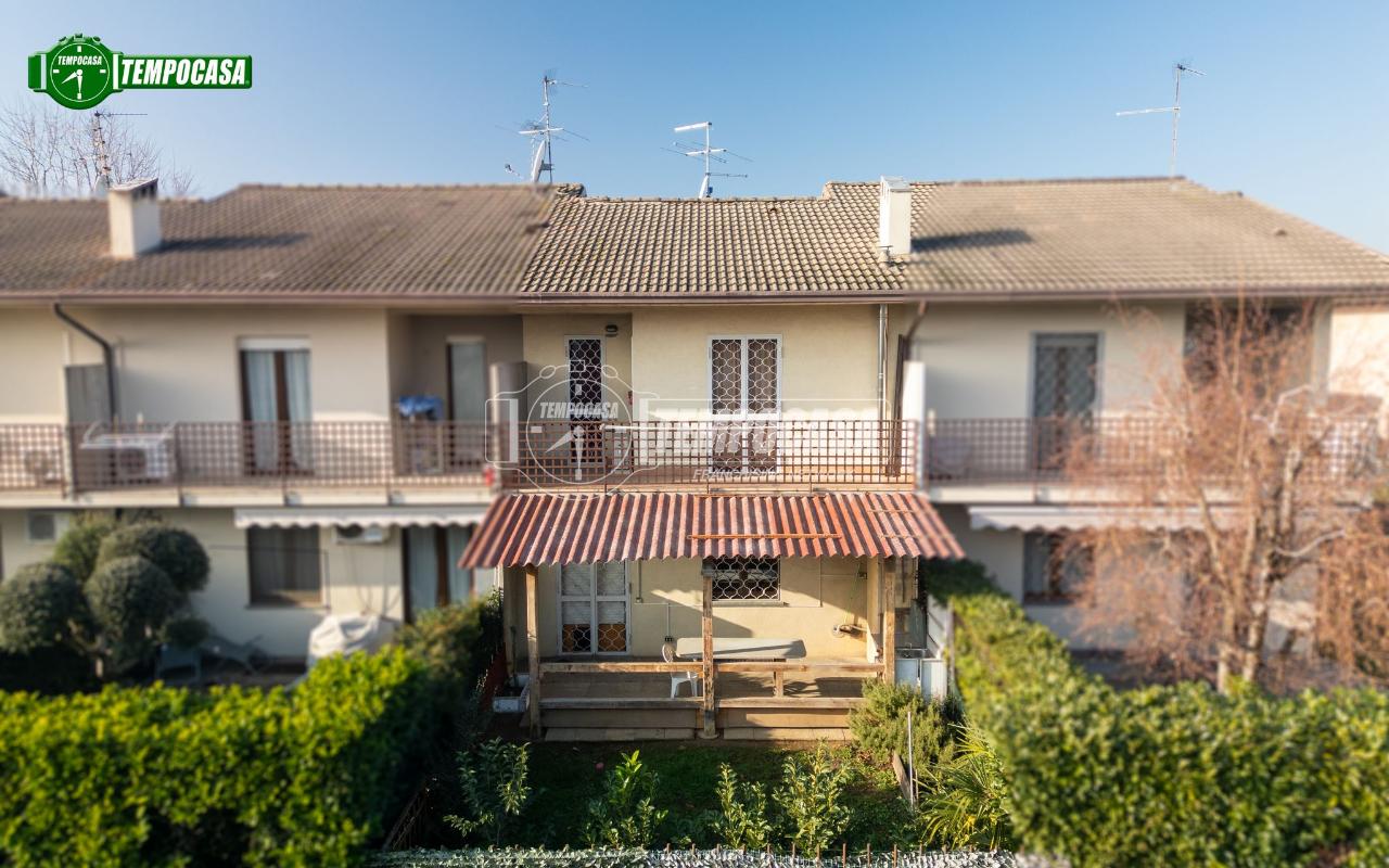 4غرفة منزل في Dalmine, Italy رقم 237767