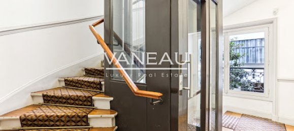 2 bedrooms Apartment in Paris, France No. 169901 2