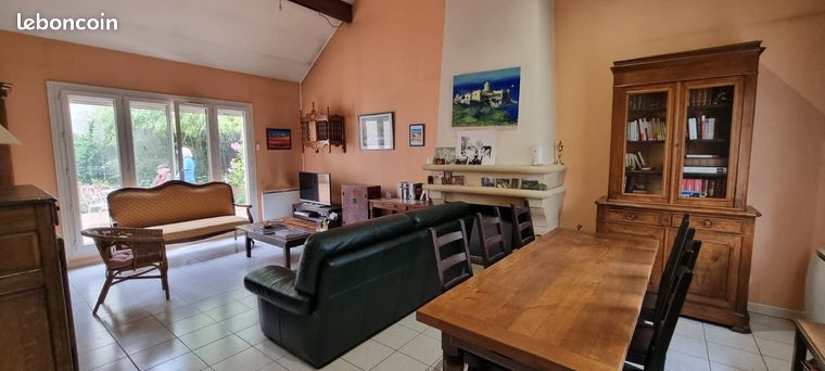 3 bedrooms House in Noisy-le-Grand, France No. 312811