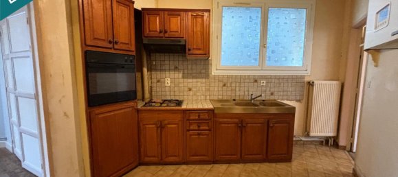 2 bedrooms Apartment in Epernay, France No. 39245 3