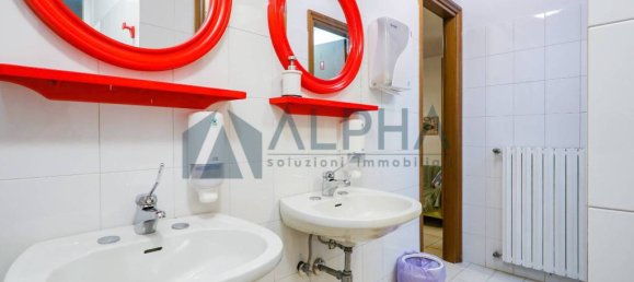 3 rooms Commercial property in Castrocaro Terme e Terra del Sole, Italy No. 135989 12
