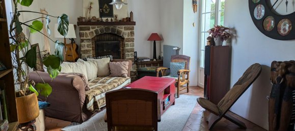 3 Schlafzimmer Haus in Evron, France, Nr. 357919 4