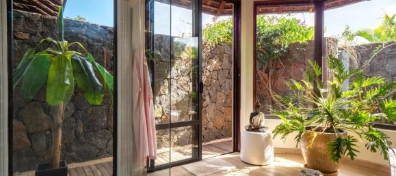 5 bedrooms Villa in Tamarin, Mauritius No. 32 13