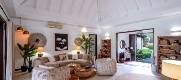 5 bedrooms Villa in Tamarin, Mauritius No. 32 6