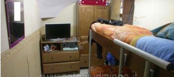 3 rooms Apartment in Naples, Italy No. 12534 13