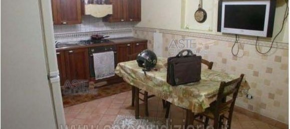 3 rooms Apartment in Naples, Italy No. 12534 32