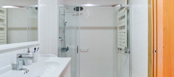 3 bedrooms Apartment in Lisbon, Portugal No. 133052 15