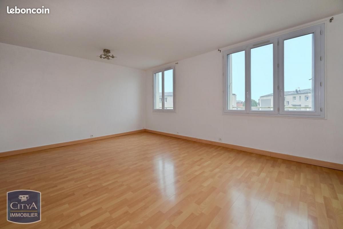 Квартира с 3 спальнями в Сен-Жан-Де-Ла-Руэль, Франция № 46644