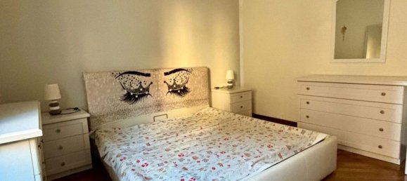 3-salle Appartement à Genoa, Italy No. 188177 7