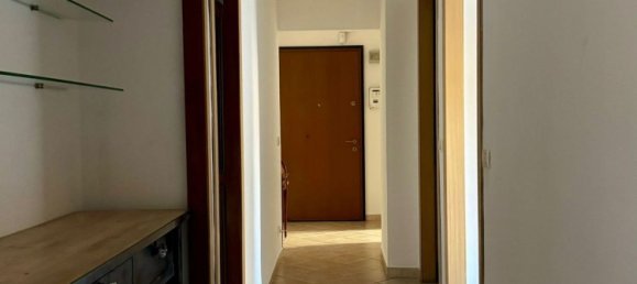 3-salle Appartement à Genoa, Italy No. 188177 14