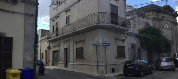 Дом с 4 комнатами в Сава, Италия № 144965 10