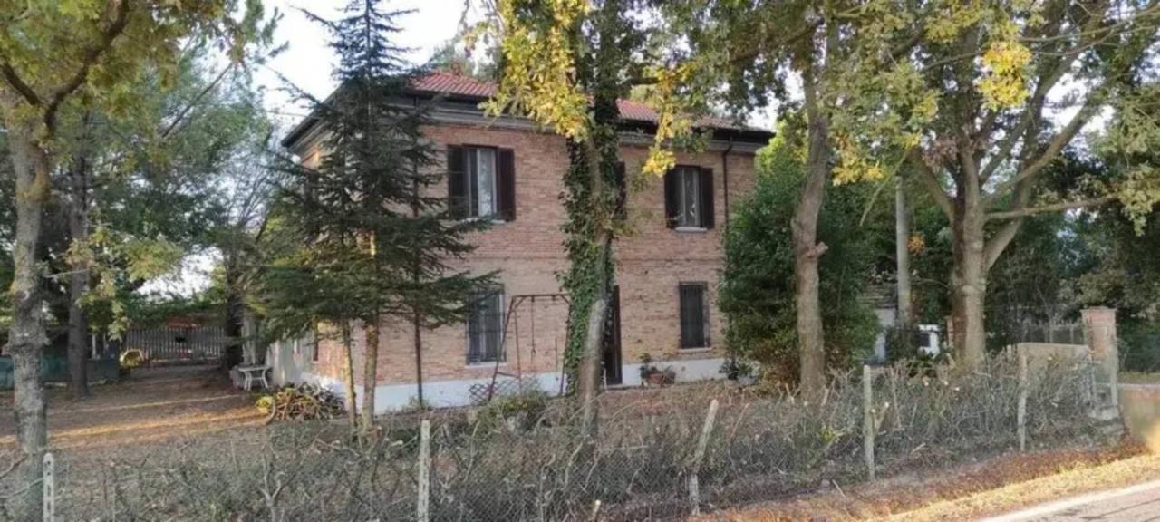 5 rooms House in Ravenna, Italy No. 37369
