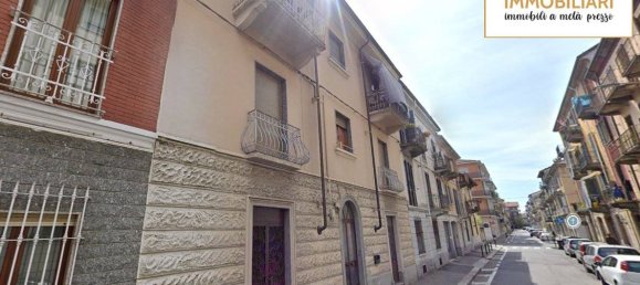 1 bedroom Apartment in Turin, Italy No. 324668 2
