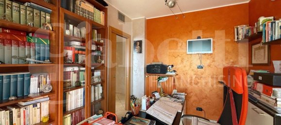 Apartamento de 5 divisões em Grugliasco, Italy N.º 5607 12