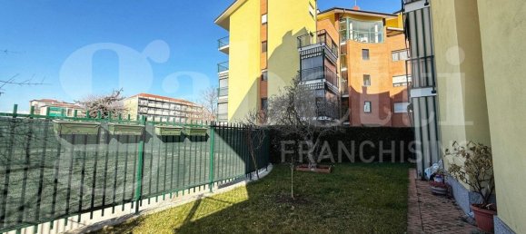 Apartamento de 5 divisões em Grugliasco, Italy N.º 5607 17