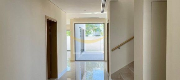 5 bedrooms Villa in Muwaileh, UAE No. 6037 9