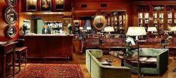 3 rooms Commercial property in Lucca, Italy No. 25699 4