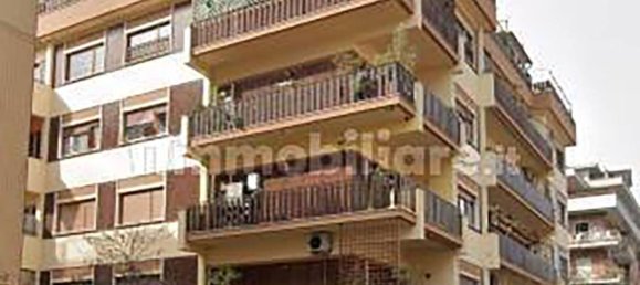 3 bedrooms Apartment in Rome, Italy No. 356978 2