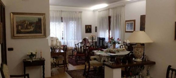 3 bedrooms Apartment in Rome, Italy No. 356978 11