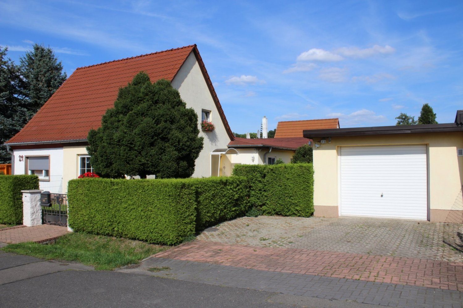 2 bedrooms House in Leipzig, Germany No. 372247
