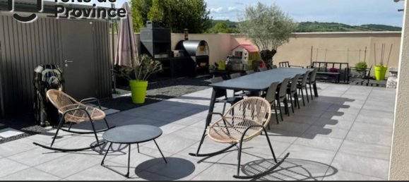 2 bedrooms Castles in Chavanoz, France No. 96811 11