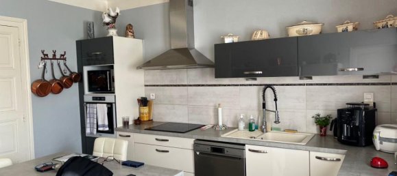 5 Schlafzimmer Haus in Confolens, France, Nr. 205441 11