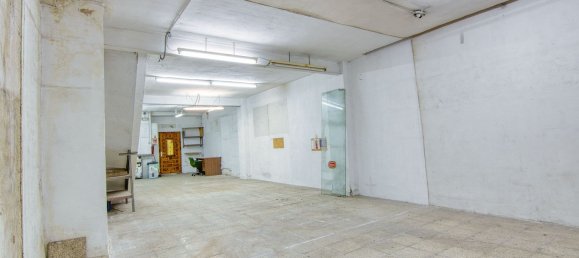 210m² Commercial property in Valladolid, Spain No. 28984 9