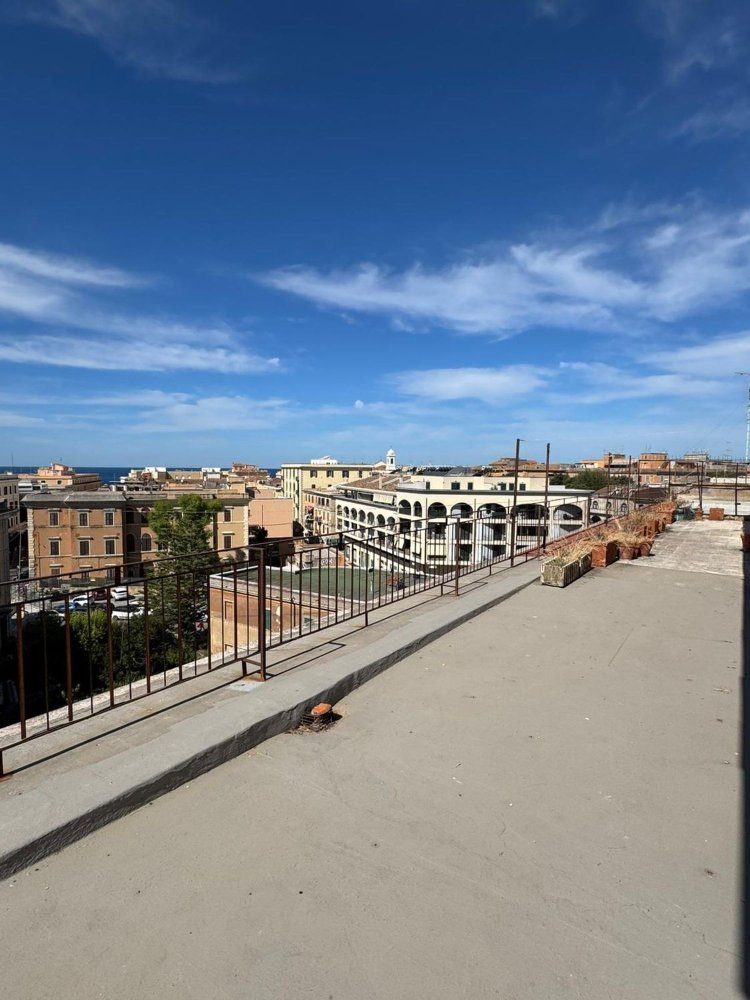 6-salle Penthouse à Civitavecchia, Italy No. 286234