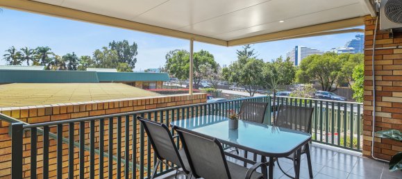 Adosado de 3 dormitorios en Broadbeach Waters, Australia No. 184 13