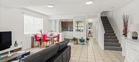 Adosado de 3 dormitorios en Broadbeach Waters, Australia No. 184 6