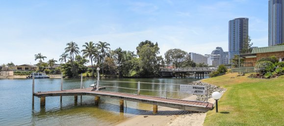 Adosado de 3 dormitorios en Broadbeach Waters, Australia No. 184 2