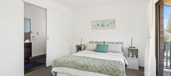 Adosado de 3 dormitorios en Broadbeach Waters, Australia No. 184 9