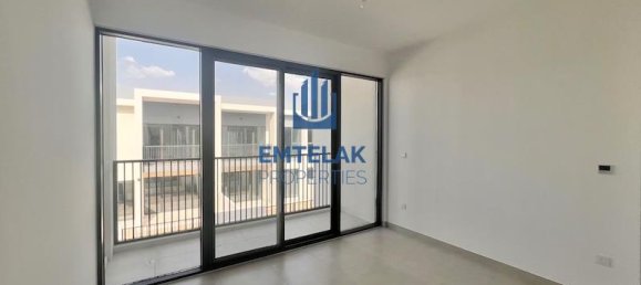 3 bedrooms Townhouse in Dubai Land, UAE No. 42487 12