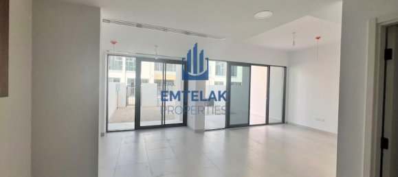 3 bedrooms Townhouse in Dubai Land, UAE No. 42487 2
