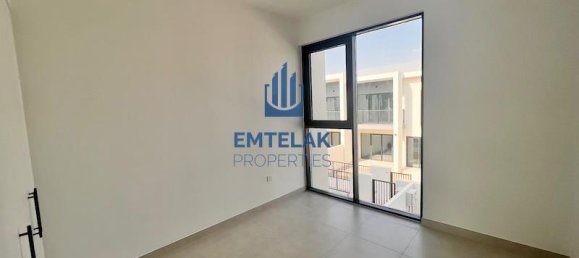 3 bedrooms Townhouse in Dubai Land, UAE No. 42487 6