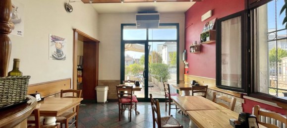 130m² Commercial property in Mantua, Italy No. 314774 3