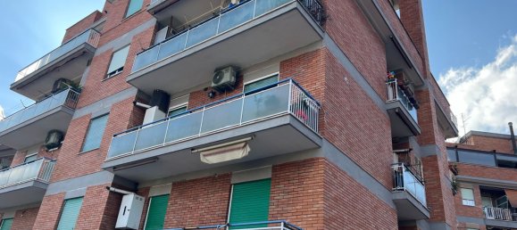 3 Schlafzimmer Wohnung in Rome, Italy, Nr. 372806 9