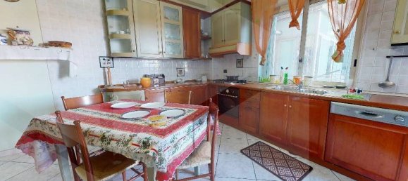 Квартира с 5 комнатами в Арцано, Италия № 18550 13