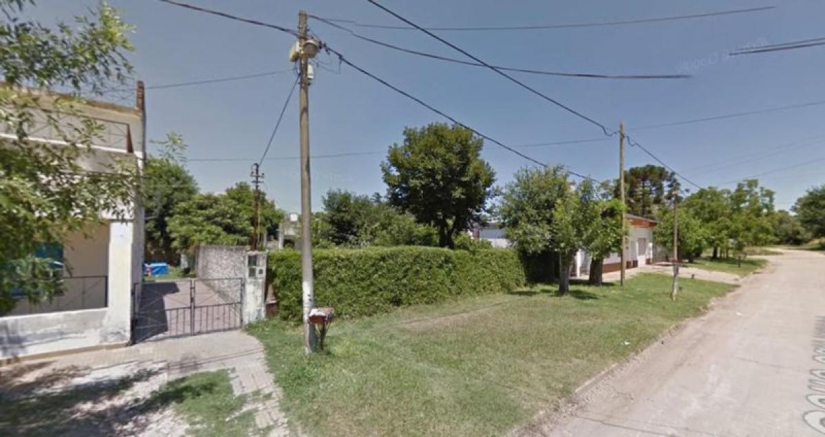 Studio in Esteban Echeverria, Argentina No. 15984