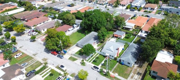 136.75m² Land for sale in Miami, Miami-Dade, Florida, USA № 614854 4
