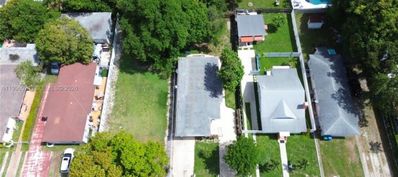 136.75m² Land for sale in Miami, Miami-Dade, Florida, USA № 614854 3