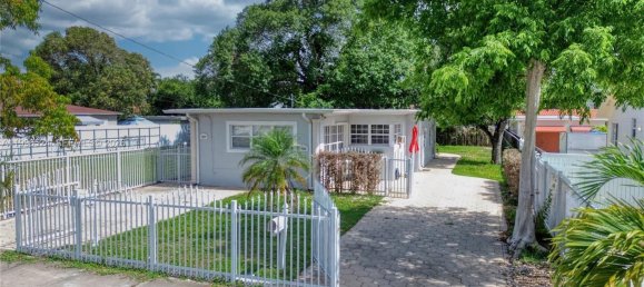 136.75m² Land for sale in Miami, Miami-Dade, Florida, USA № 614854 2