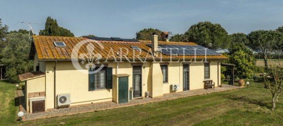 4 bedrooms Villa in Grosseto, Italy No. 120195 7